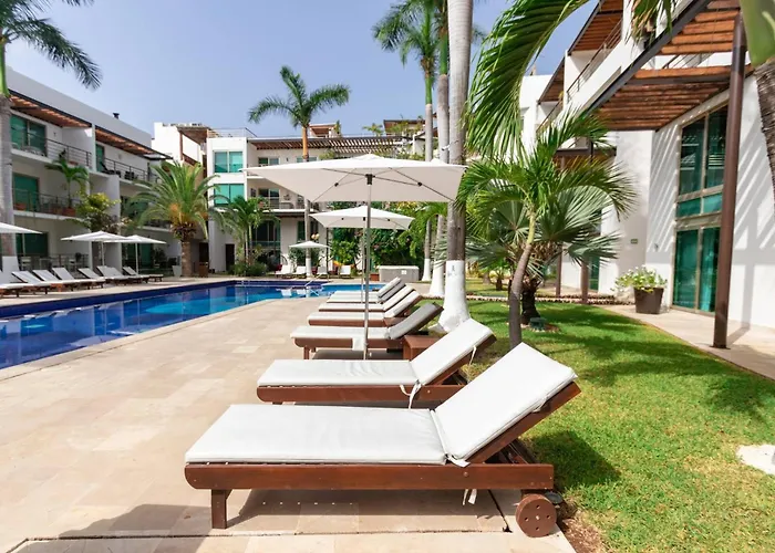Via 38 - 2Br With Private Elevator, Pool & Gym Playa del Carmen