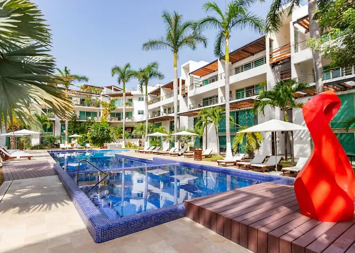 Via 38 - 2Br With Private Elevator, Pool & Gym * Playa del Carmen