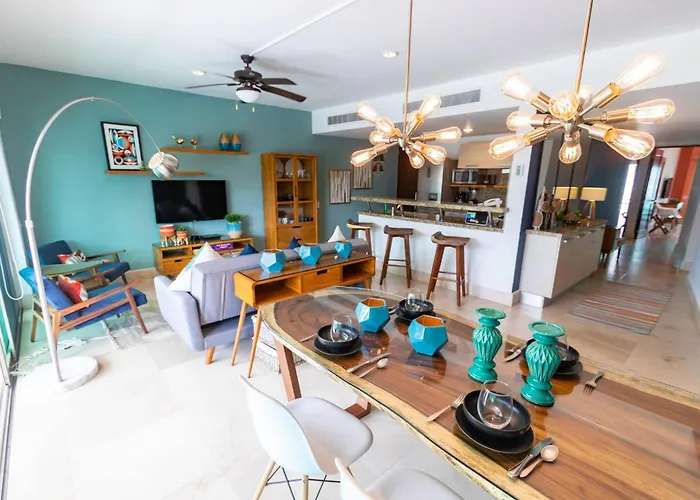 Casa de férias Via 38 - 2Br With Private Elevator, Pool & Gym Playa del Carmen