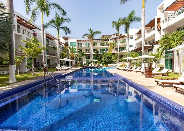 Casa de férias Via 38 - 2Br With Private Elevator, Pool & Gym