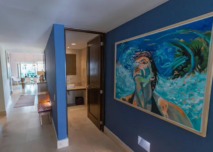 Via 38 - 2Br With Private Elevator, Pool & Gym Casa de férias Playa del Carmen