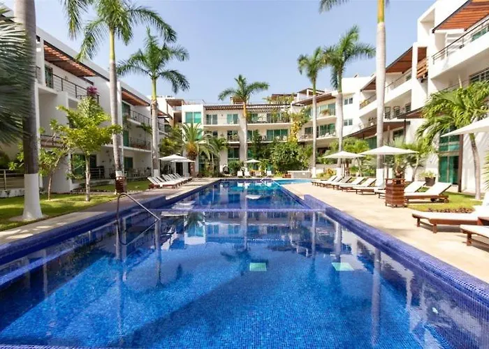 Via 38 - 2Br With Private Elevator, Pool & Gym *